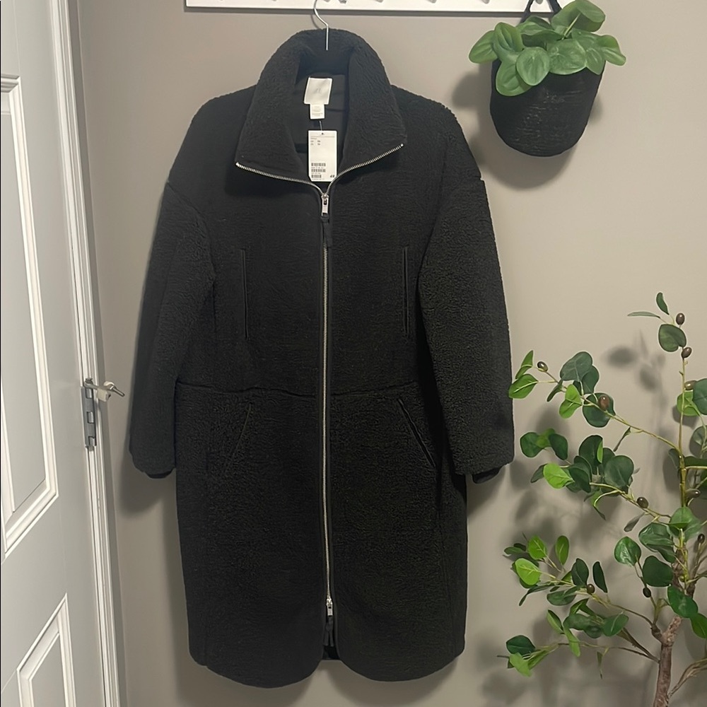 NWT 🏷️ Women's Longline Black Sherpa Coat - H&M Size XS 🏷️